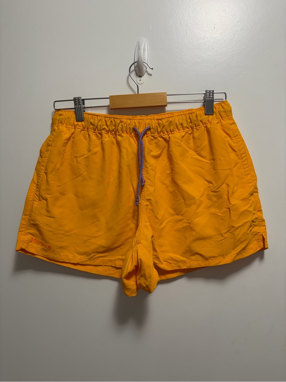 Marmot Women's Juniper Springs 3" Shorts in Orange Size Medium Gorpcore Hiking